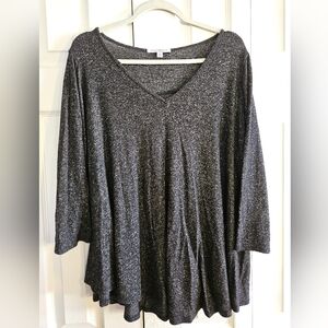 Green Envelope Gray Speckled Flowy Blouse